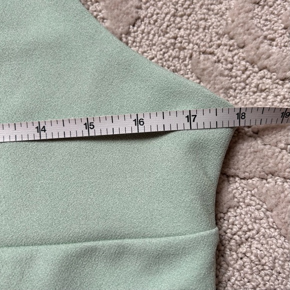 NWT Nasty Gal Green Plunging V-Neck Dress Size 12 US - Picture 7 of 9